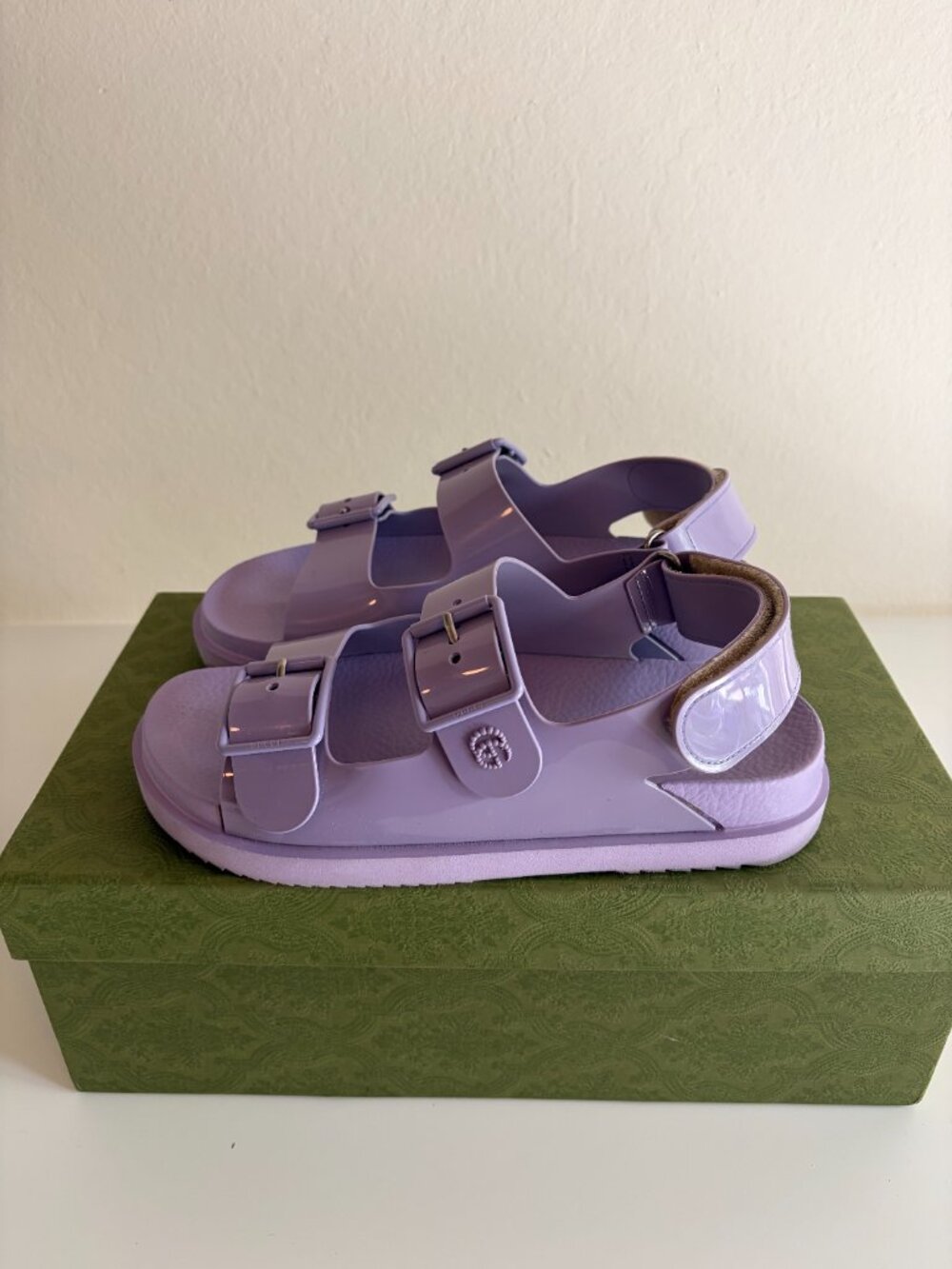 GUCCI lilac rubber 2021 ISLA DOUBLE STRAP Sandals Shoes 39 - Picture 9 of 9